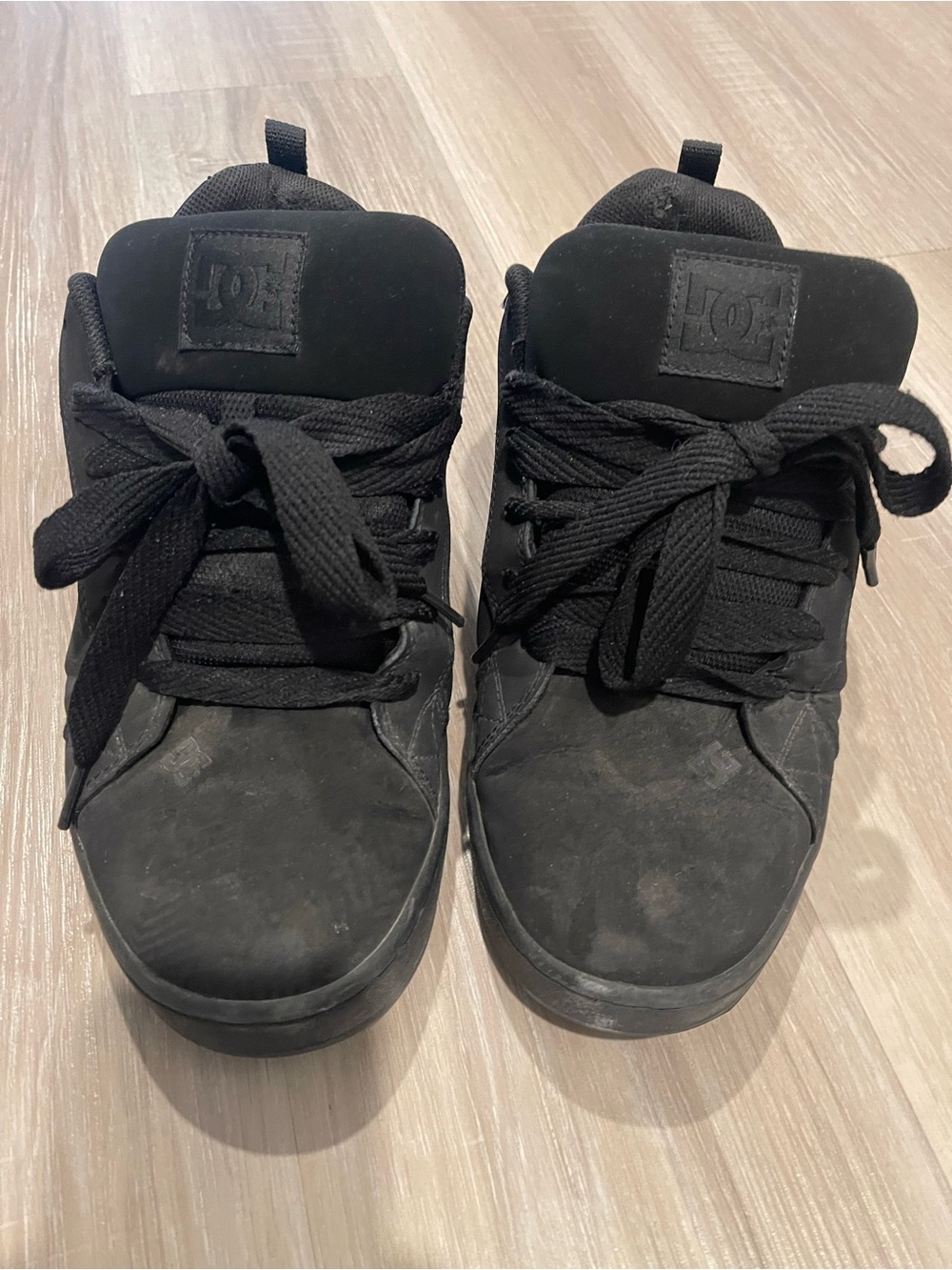 DC Men’s Black Low-Top Skate Sneakers